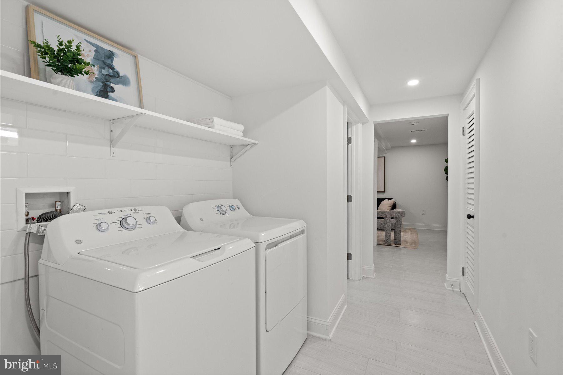 4319 12TH PLACE NE