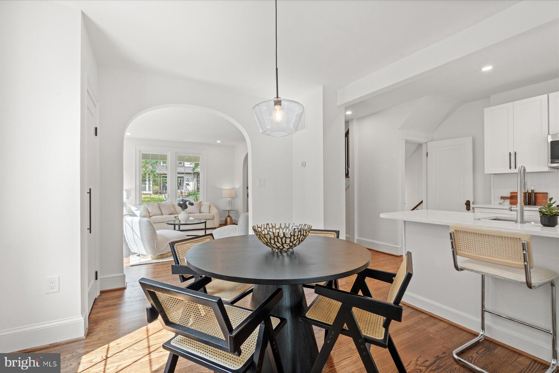 4319 12TH PLACE NE
