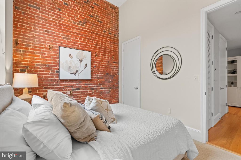 2035 2ND STREET NW G202