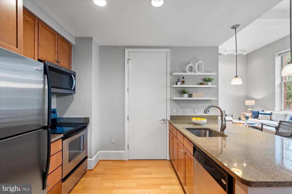 2035 2ND STREET NW G202