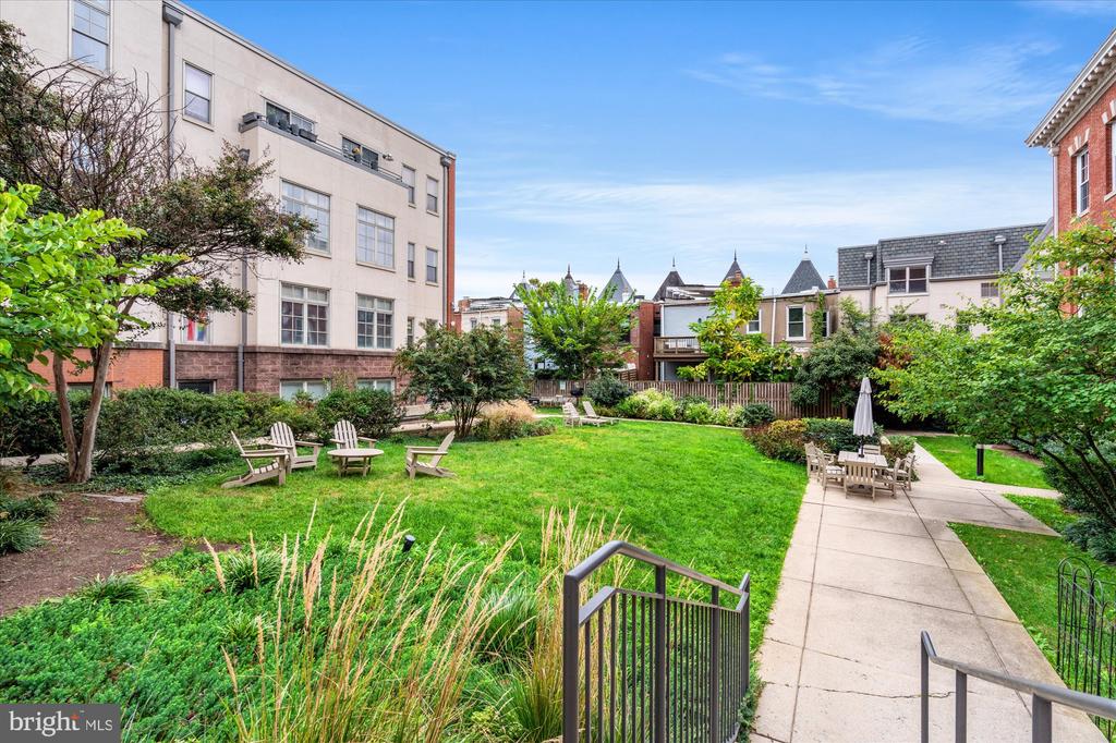 2035 2ND STREET NW G202