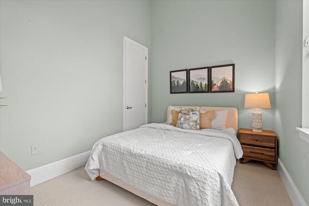 2035 2ND STREET NW G202