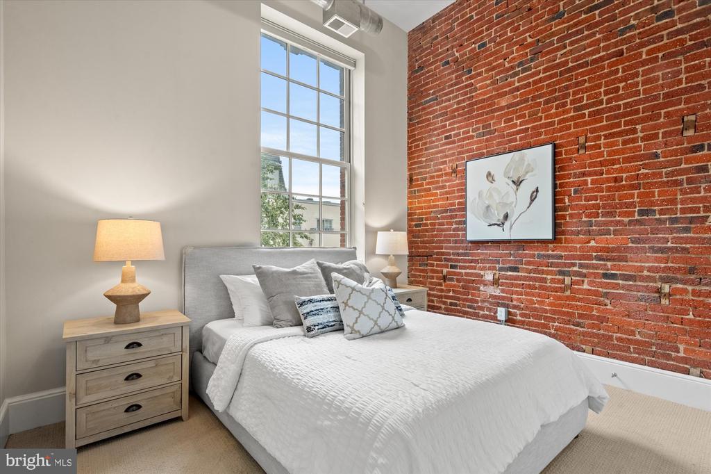2035 2ND STREET NW G202