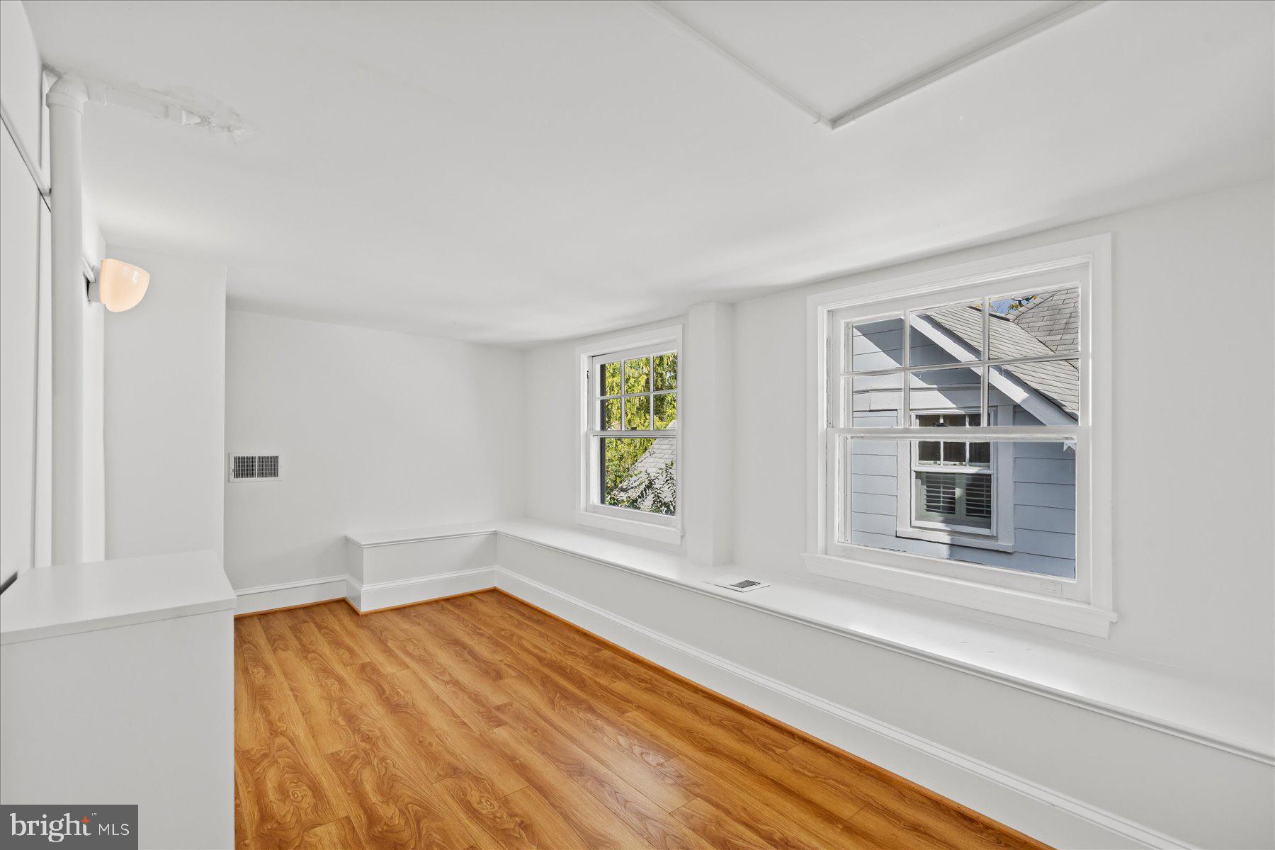 3939 LIVINGSTON STREET NW