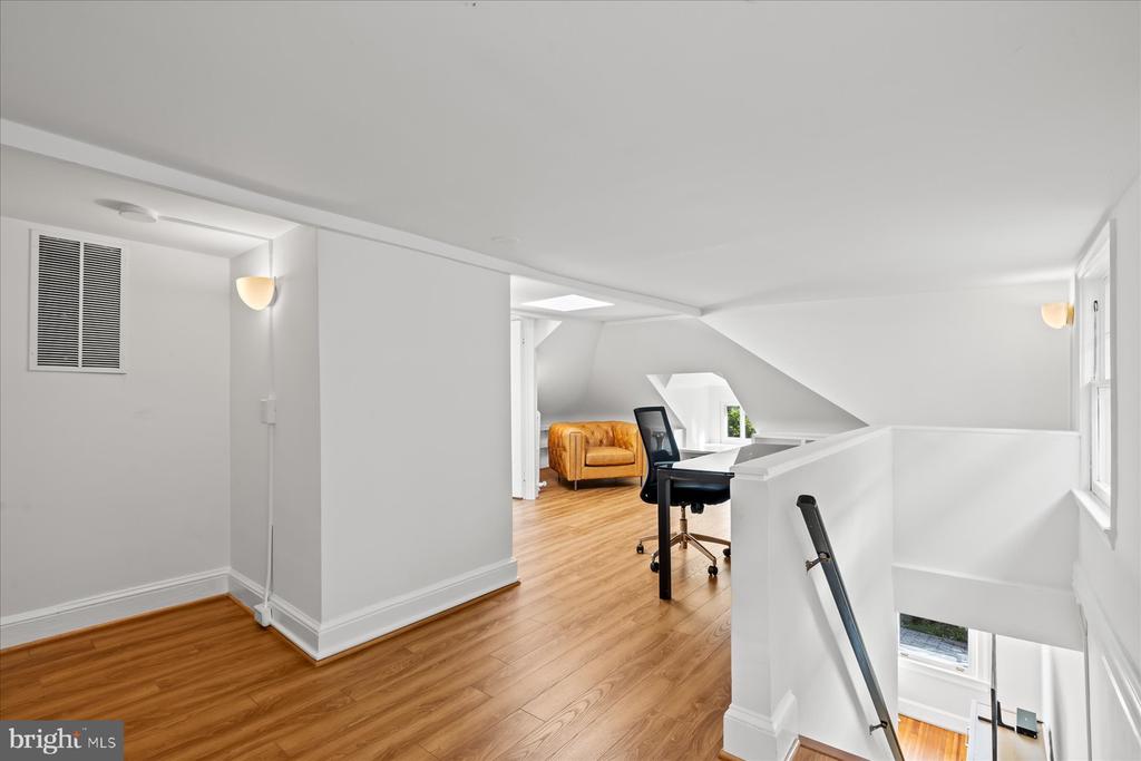 3939 LIVINGSTON STREET NW