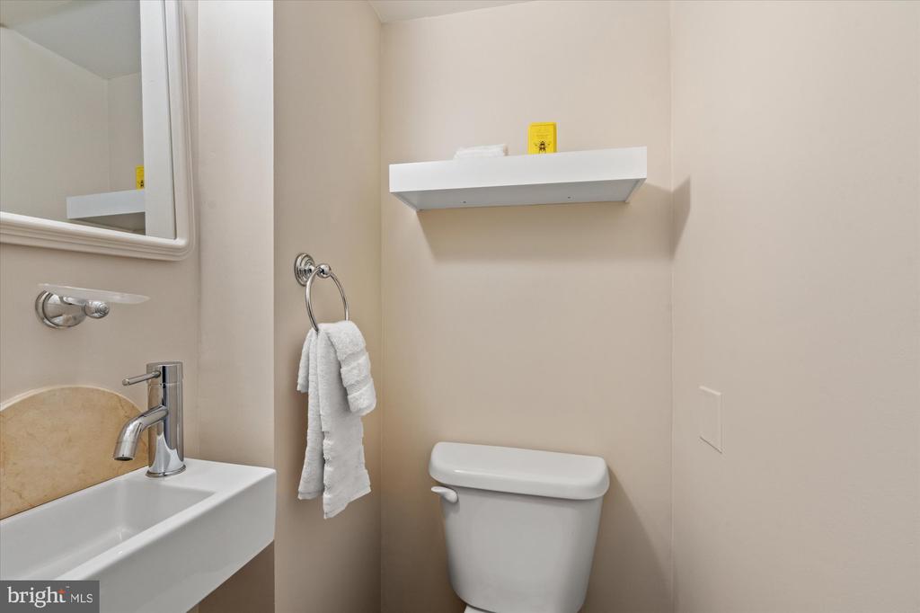 3809 KANAWHA STREET NW
