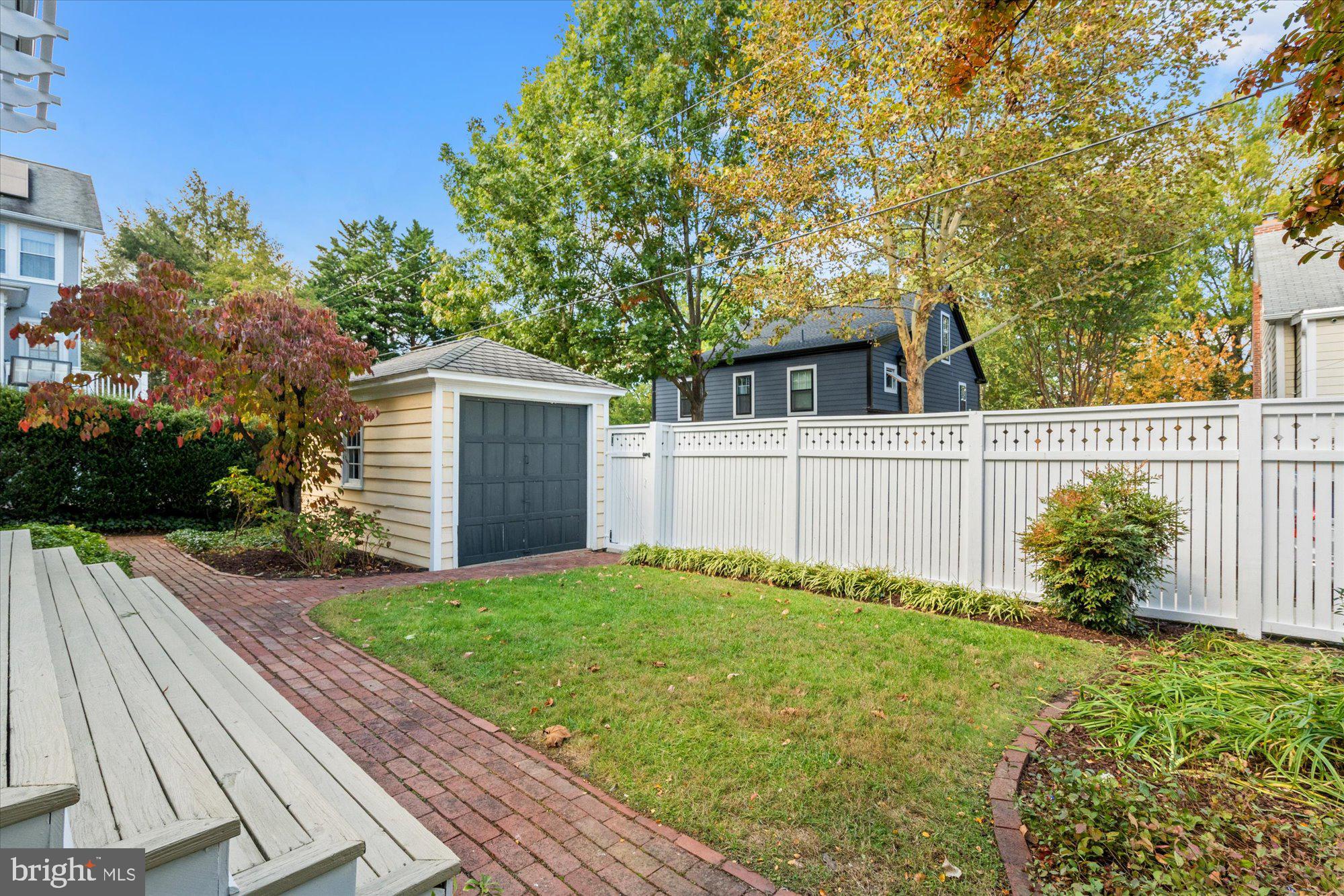 3809 KANAWHA STREET NW
