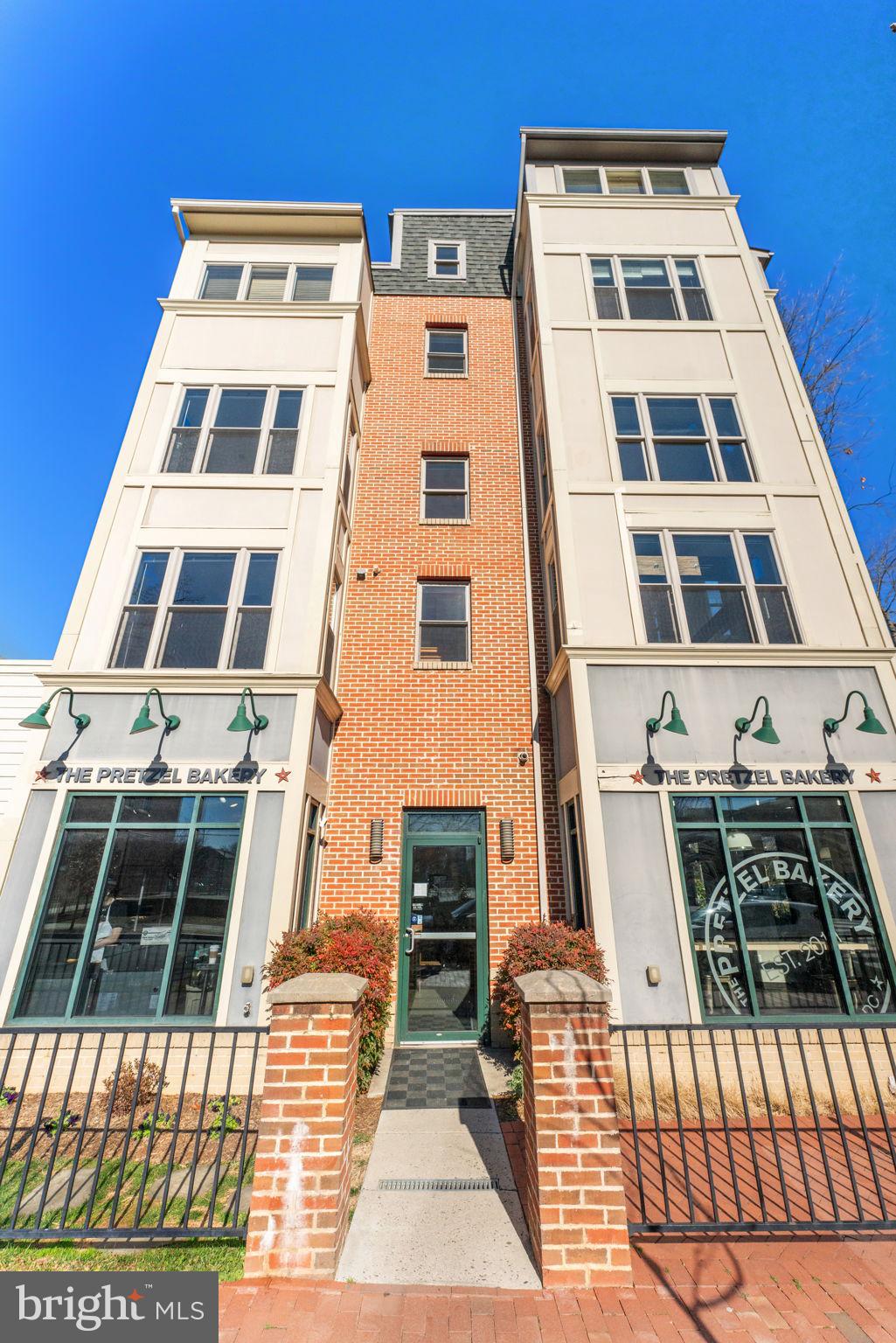 257 15TH STREET SE B
