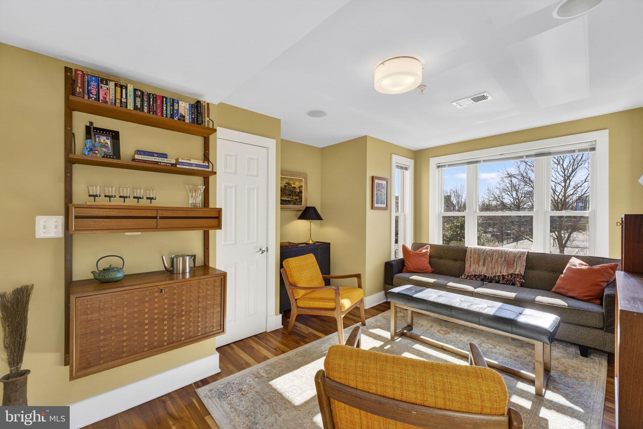 257 15TH STREET SE B