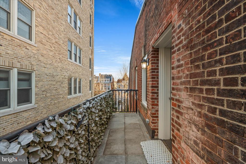 2014 KALORAMA ROAD NW 7