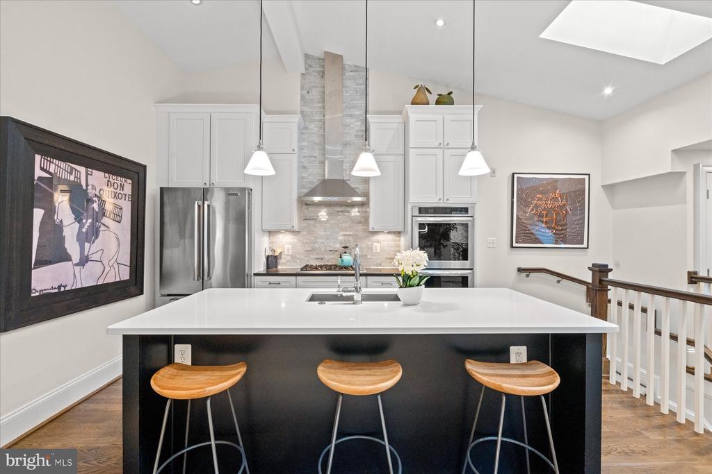 2014 KALORAMA ROAD NW 7