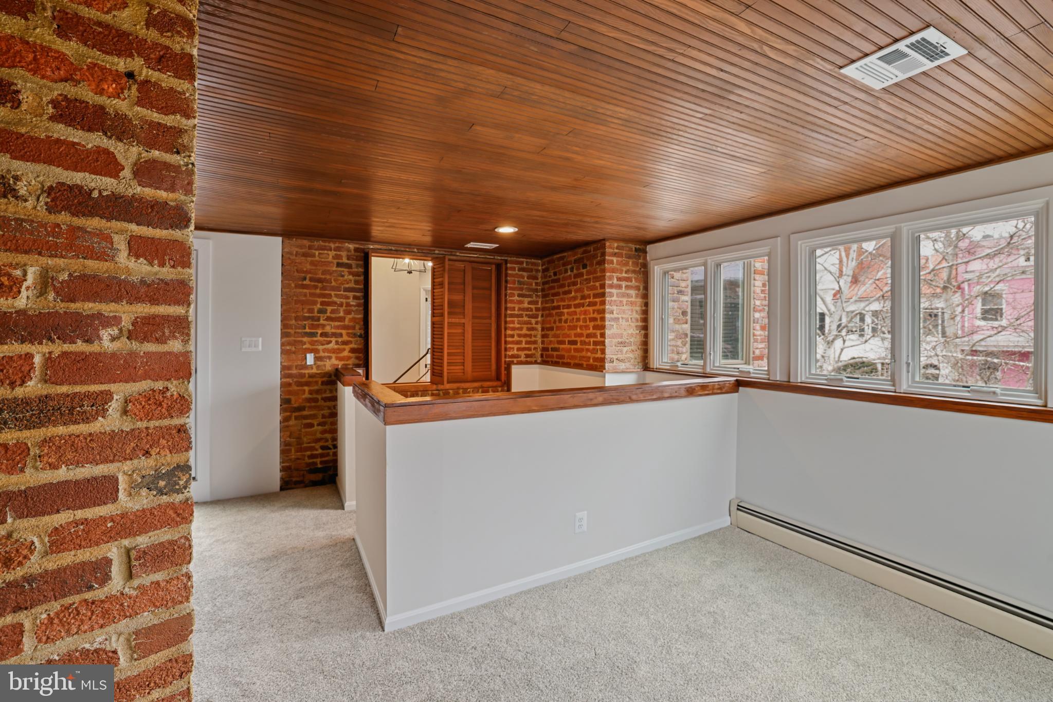 416 6TH STREET SE