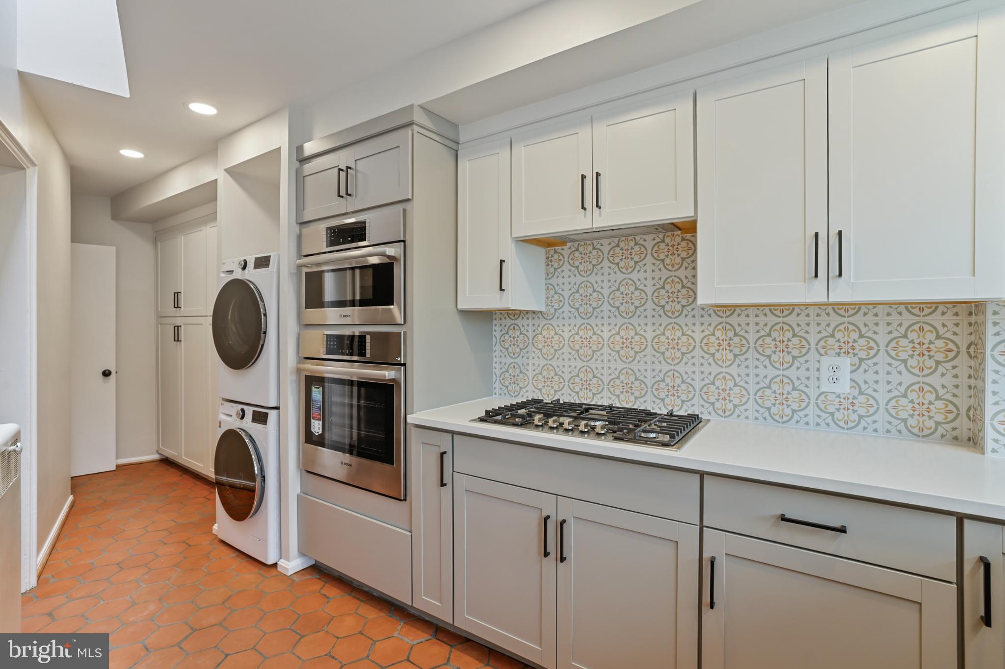 416 6TH STREET SE