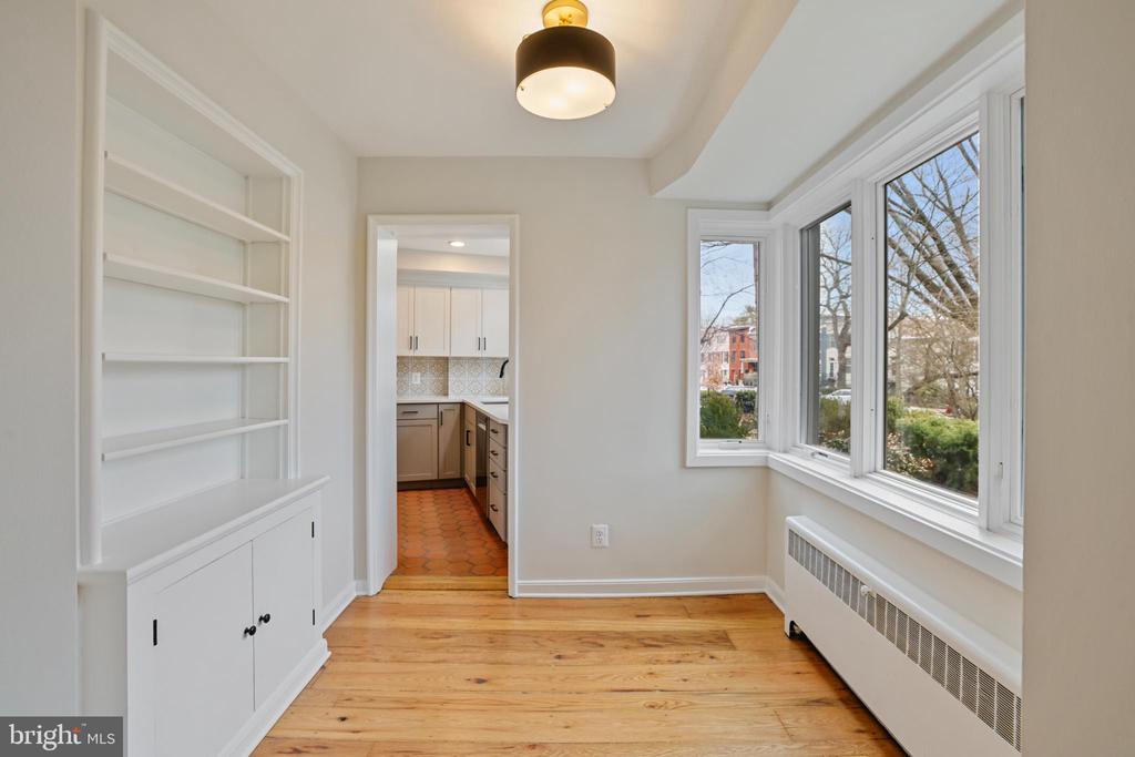 416 6TH STREET SE