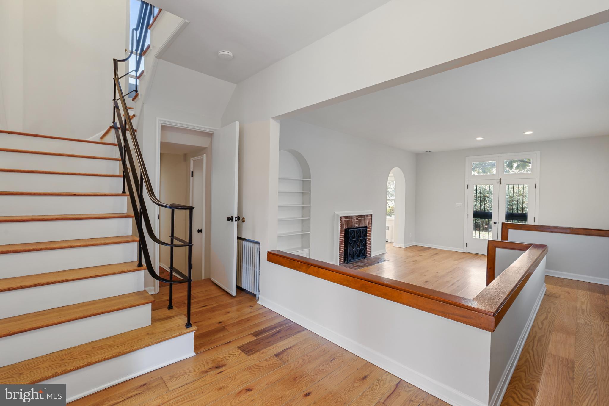 416 6TH STREET SE
