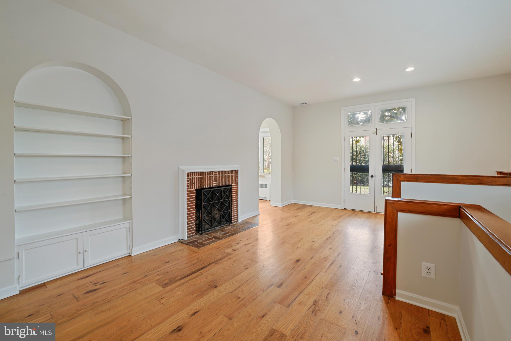 416 6TH STREET SE