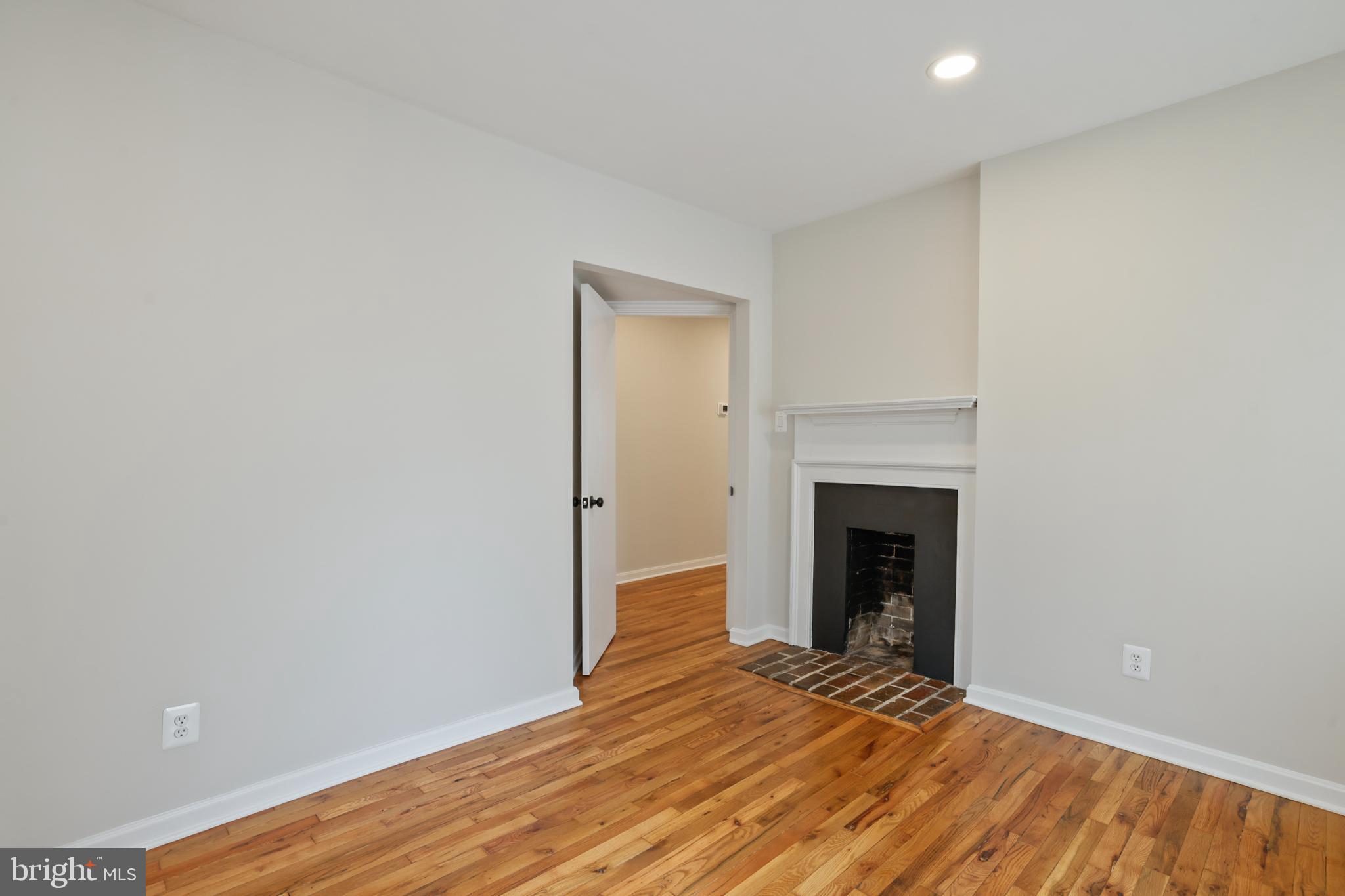 416 6TH STREET SE
