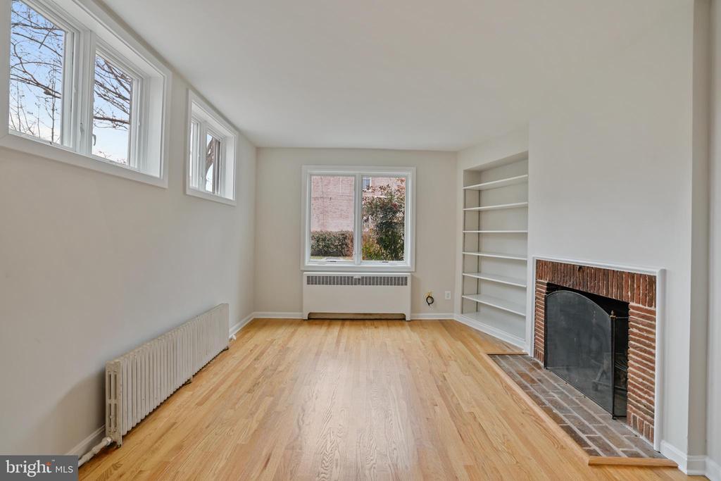 416 6TH STREET SE