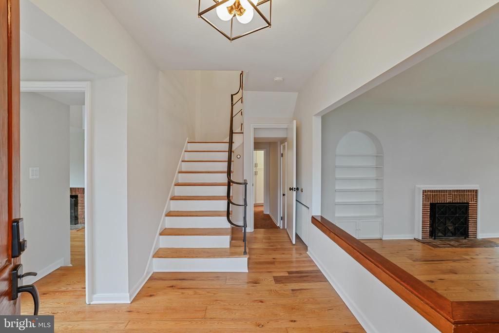416 6TH STREET SE