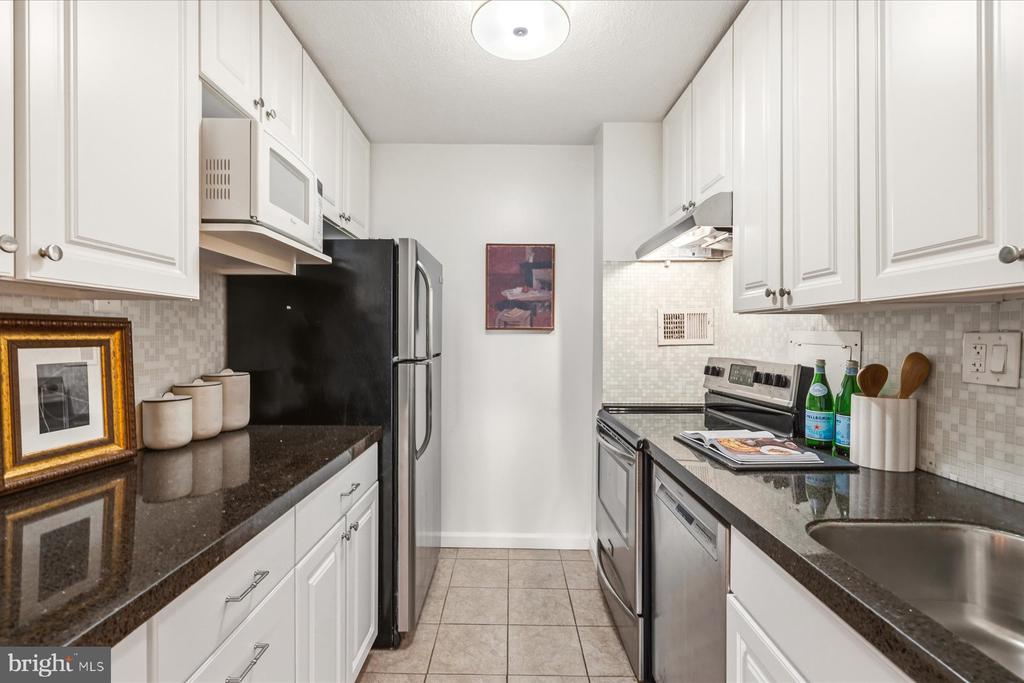 1718 P STREET NW 507