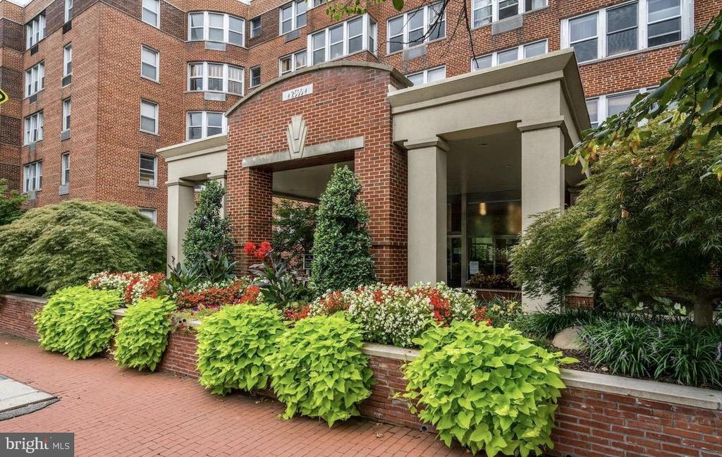2500 Q STREET NW Unit: 605