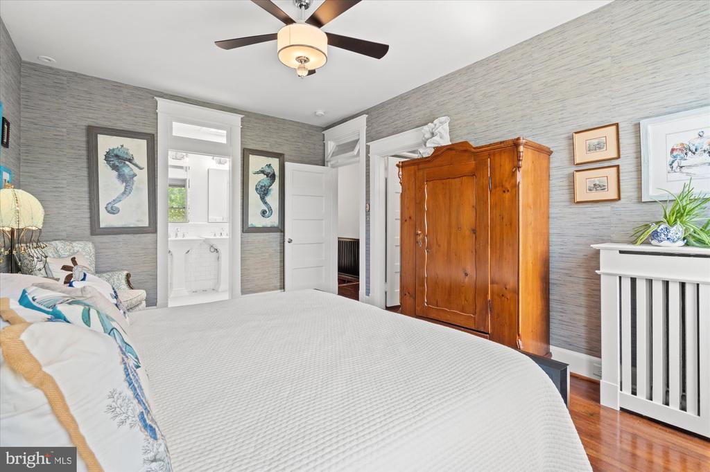 1421 CRITTENDEN STREET NW