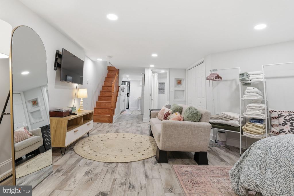 18 RANDOLPH PLACE NW