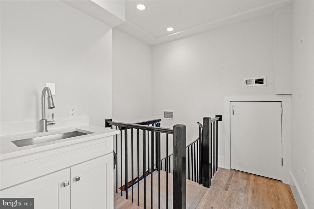 1600 13TH STREET NW Unit: B