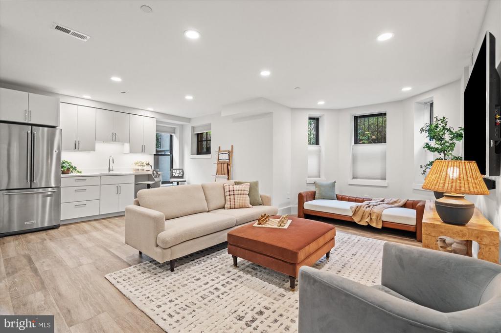 1600 13TH STREET NW Unit: B