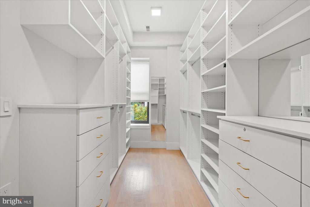 1600 13TH STREET NW Unit: B