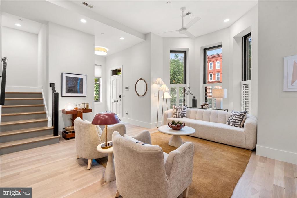1600 13TH STREET NW Unit: B