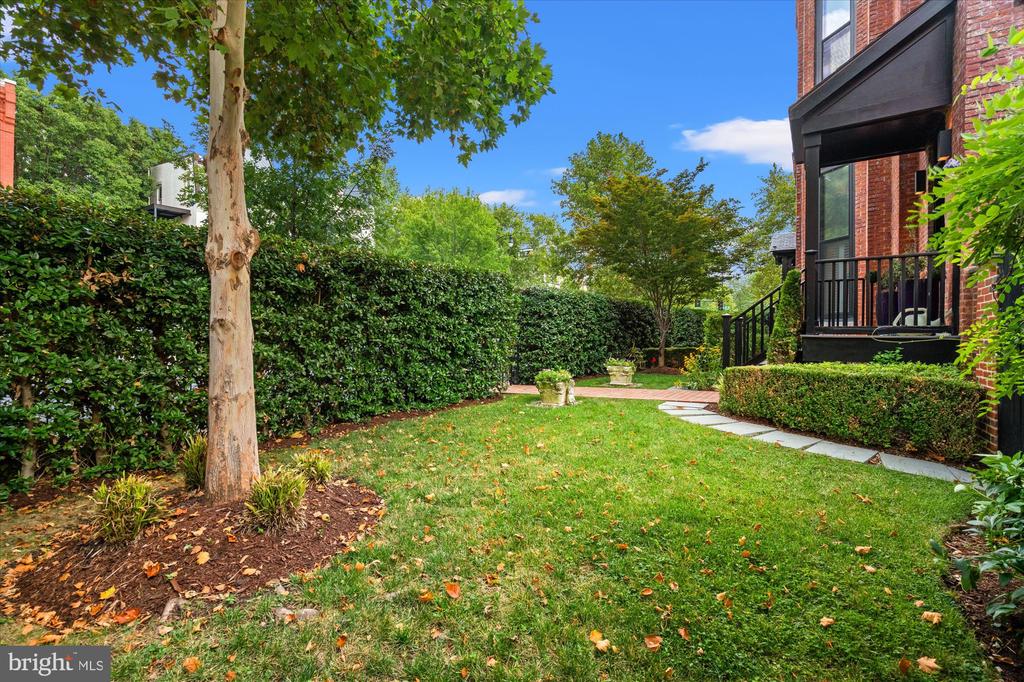 1600 13TH STREET NW Unit: B