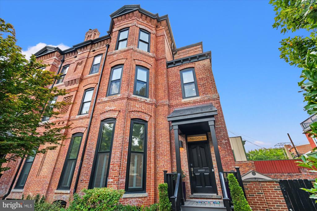 1600 13TH STREET NW Unit: B