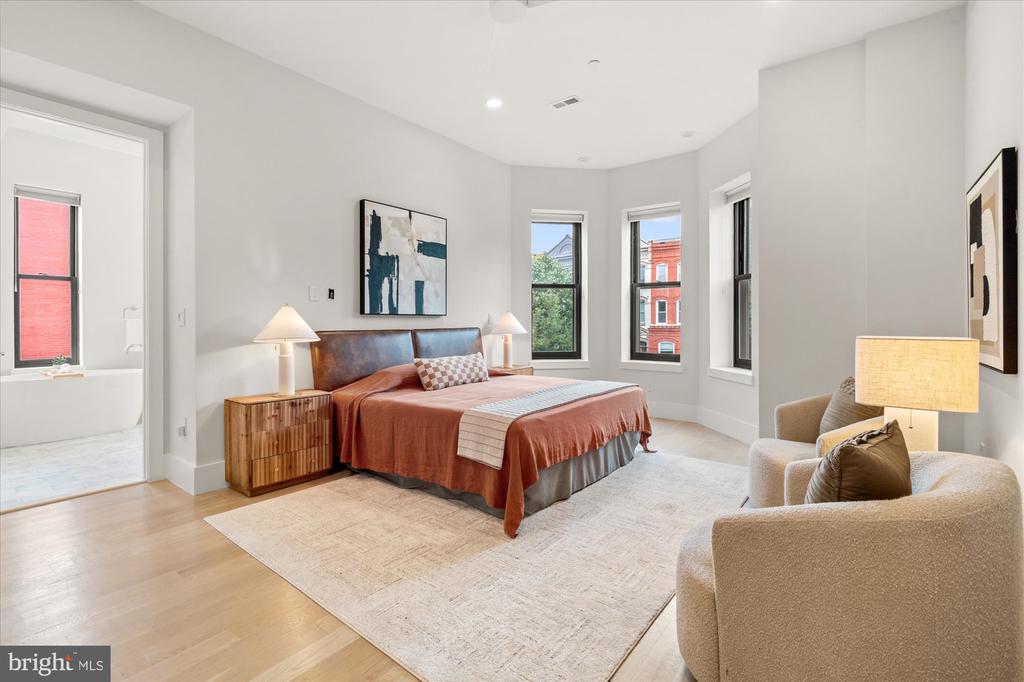 1600 13TH STREET NW Unit: B