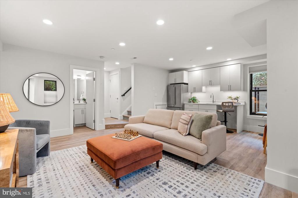 1600 13TH STREET NW Unit: B