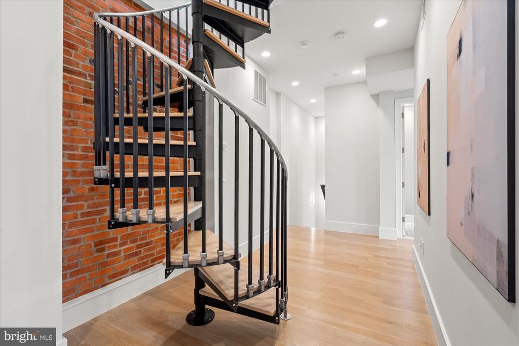 1600 13TH STREET NW Unit: B