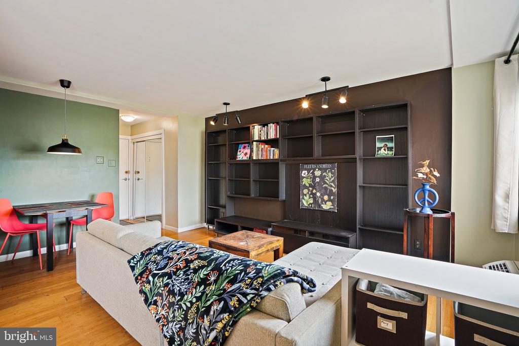 1801 CLYDESDALE PLACE NW Unit: 704