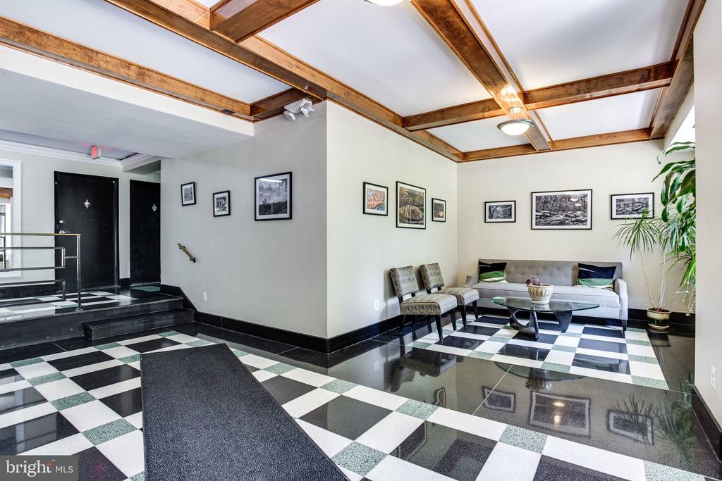 1801 CLYDESDALE PLACE NW Unit: 704