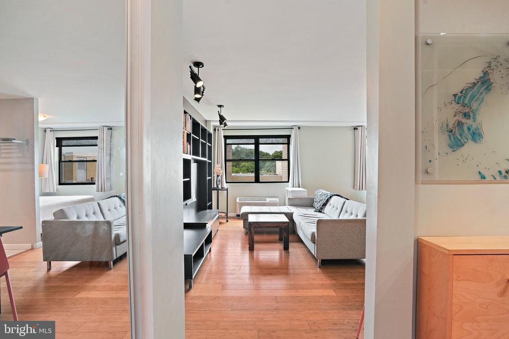 1801 CLYDESDALE PLACE NW Unit: 704
