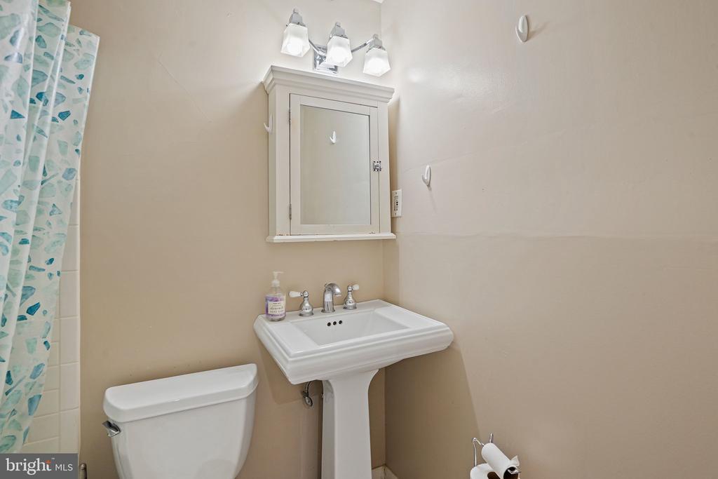 1801 CLYDESDALE PLACE NW Unit: 704
