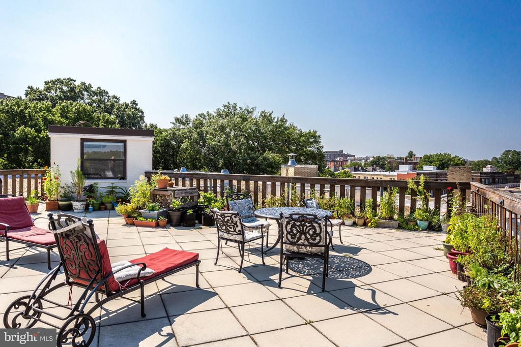 1801 CLYDESDALE PLACE NW Unit: 704