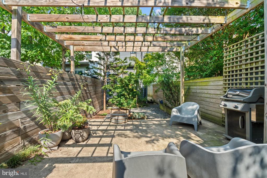 515 14TH SE