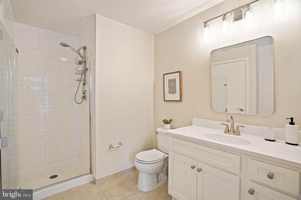 437 NEW YORK AVENUE NW Unit: 802