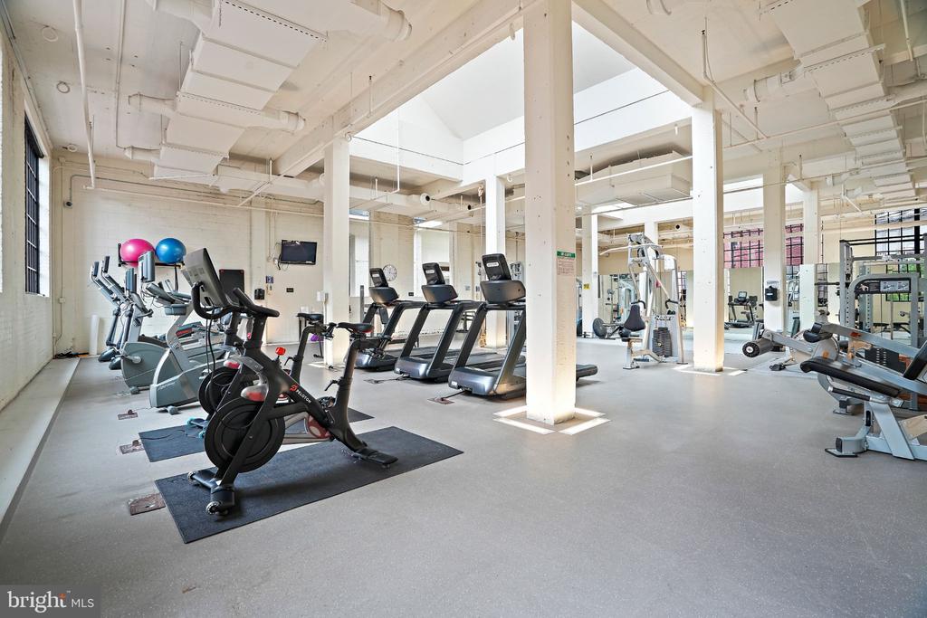 437 NEW YORK AVENUE NW Unit: 802