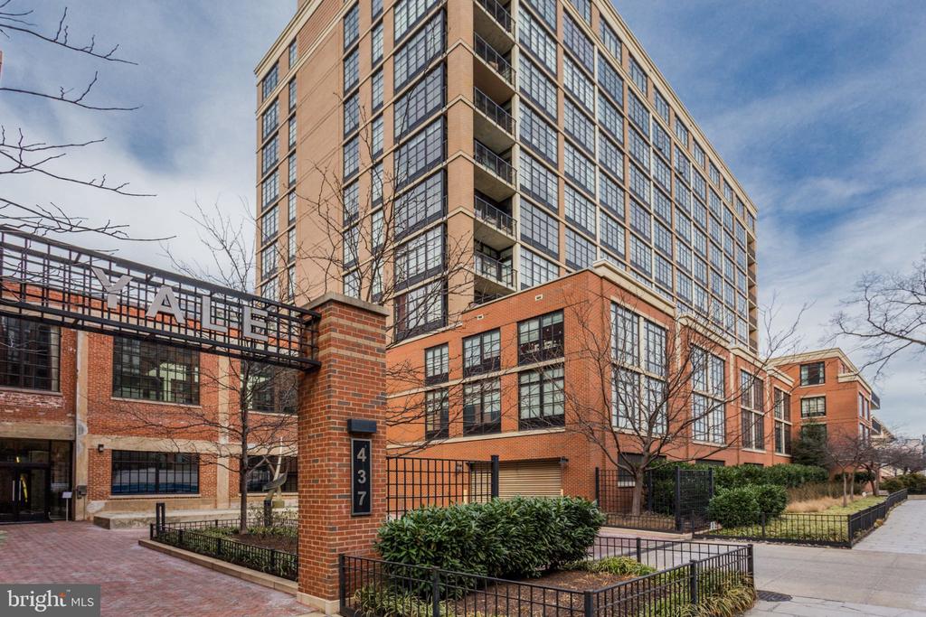 437 NEW YORK AVENUE NW Unit: 802