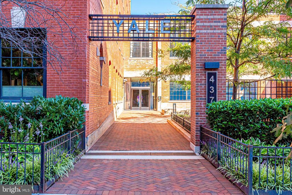 437 NEW YORK AVENUE NW Unit: 802