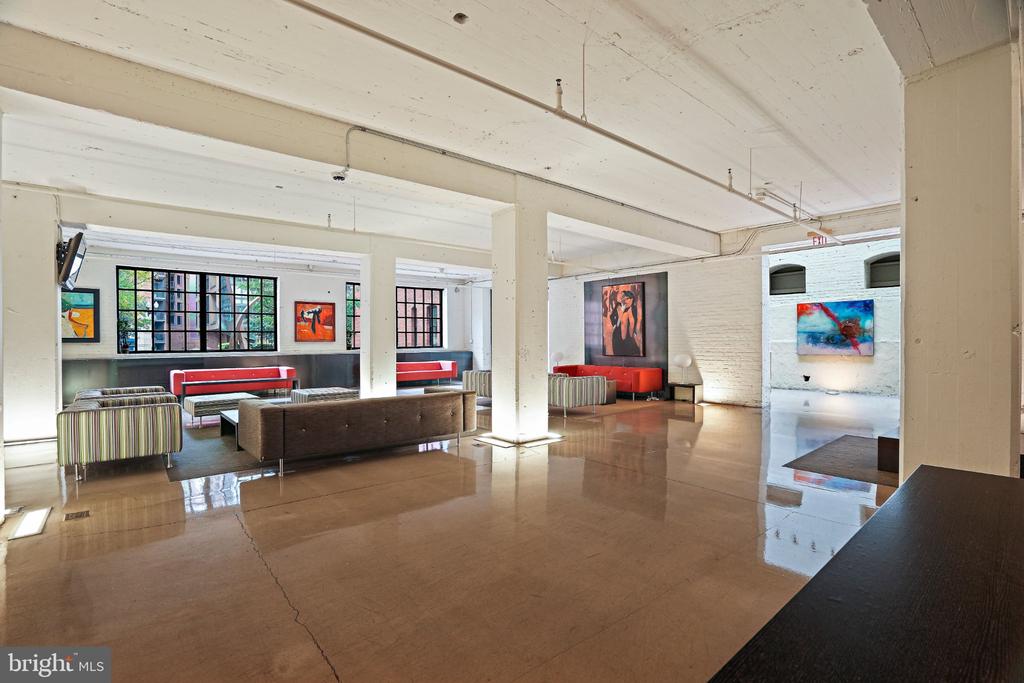 437 NEW YORK AVENUE NW Unit: 802