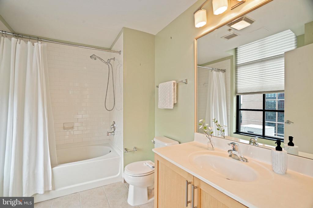 437 NEW YORK AVENUE NW Unit: 802