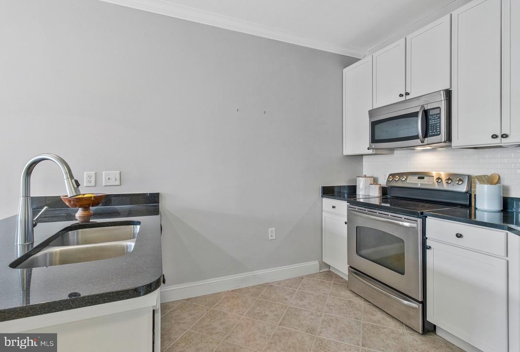 1391 PENNSYLVANIA AVENUE SE Unit: 446