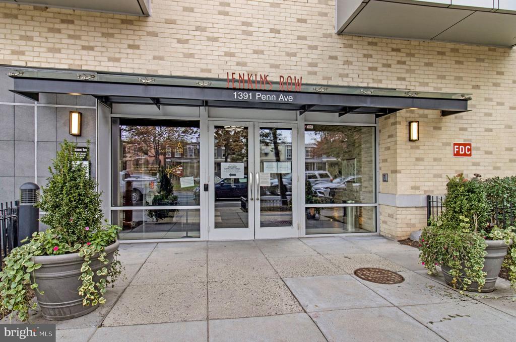 1391 PENNSYLVANIA AVENUE SE Unit: 446